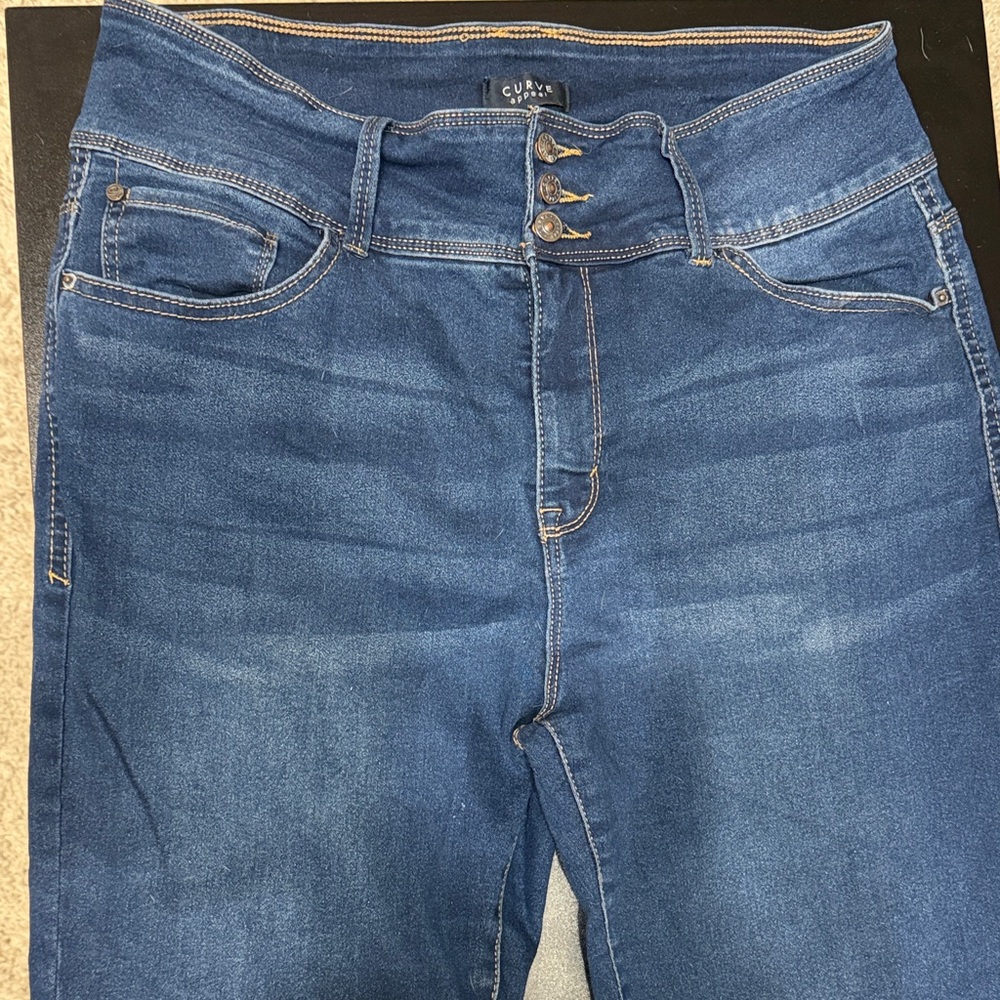 Curve Appeal Women's Straight-Leg Jeans in Dark Blue